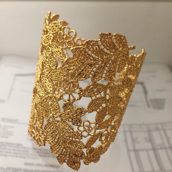 Stella & Dot Chantilly Lace Cuff (Gold) - Picture 2 of 4